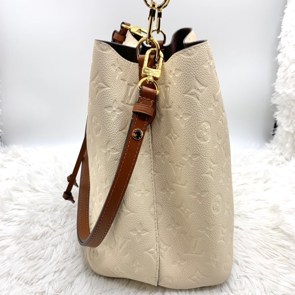 āSOLDā Louis Vuitton Empreinte Cream Neonoe MM bag - Picture 9 of 16